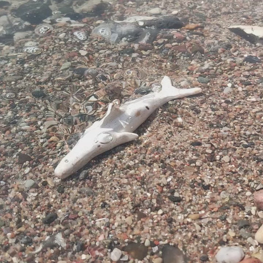 TIBURCIO - Handmade Funky Ceramic Sharks